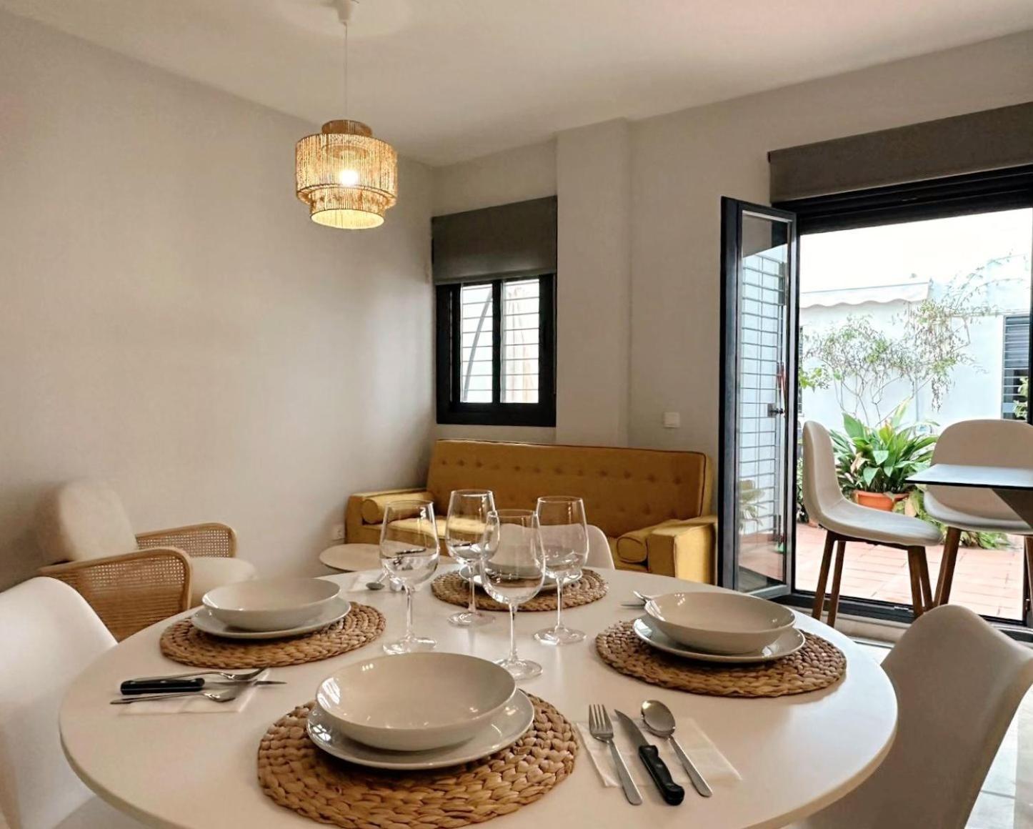 Apartamento-Pension El Trianero Junto Al Rio Sevilla Exteriér fotografie